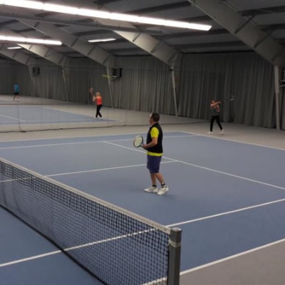 3-platz-tennishalle-2-400x400px
